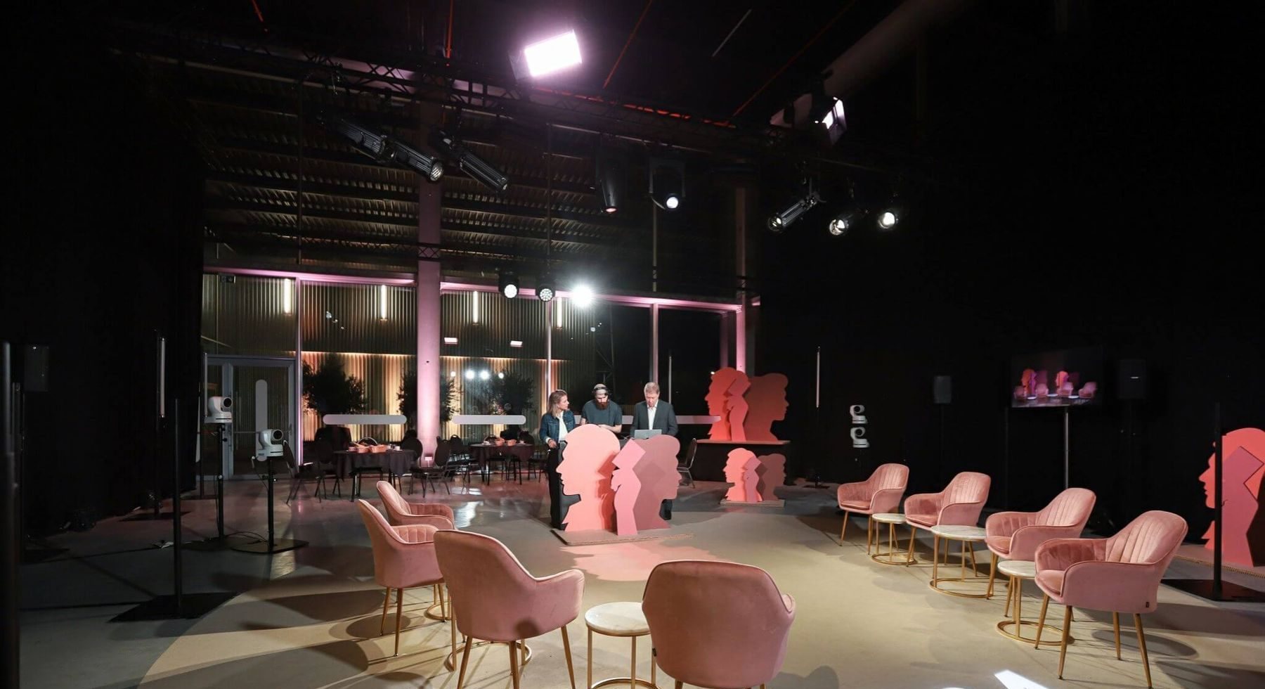 Scénographie lumineuse d’une salle de réception